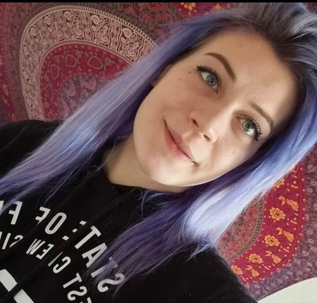 Caroline Haas pornstar adult gallery