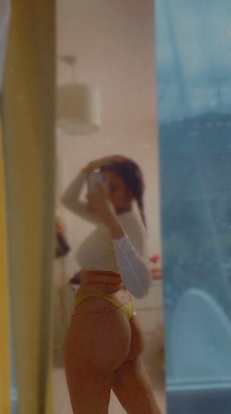 lilacaramel sexy model galleries