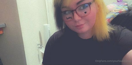 yourfavkittenxx model pretty pics
