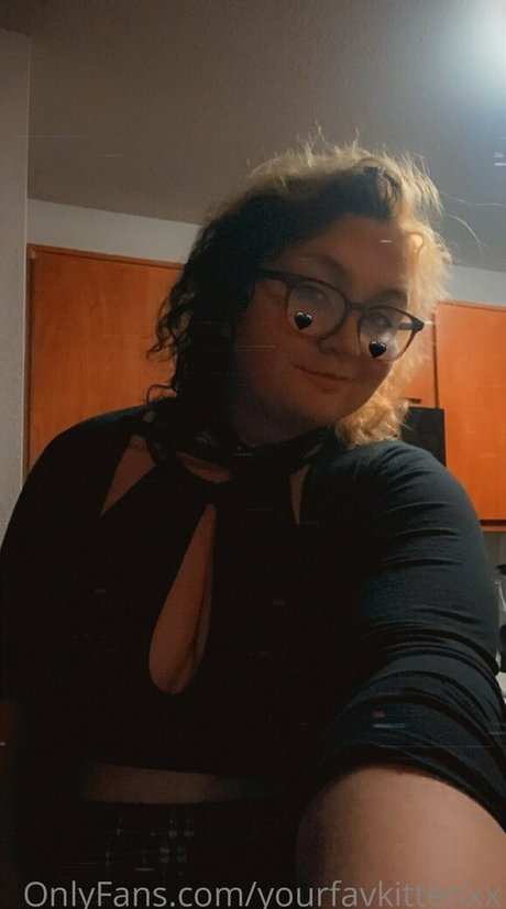 yourfavkittenxx top model pictures