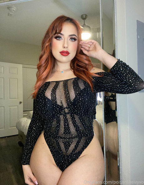 poisonlikeivyxo erotic actress pic