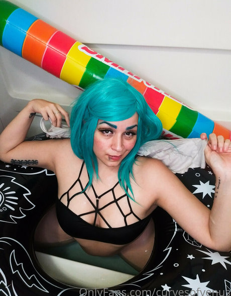 curvesofvenus beautiful pornstar photo