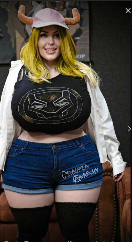 freemistyluxe model hot photo