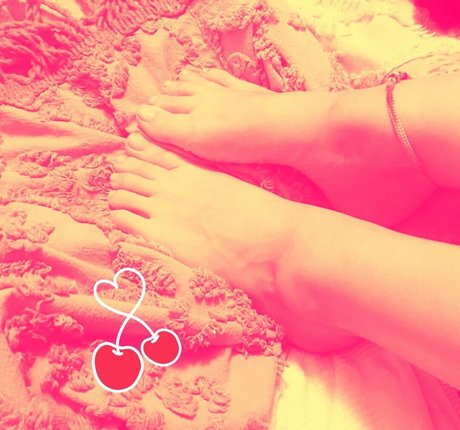 goddessulla porn model img