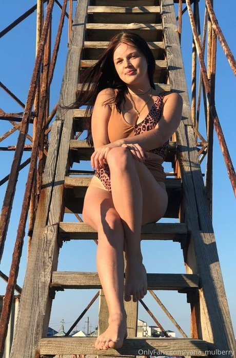 yanamulberry actress pictures