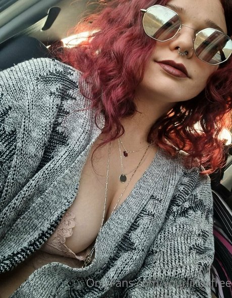 yourlilfoxfree pretty star image