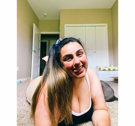 Jazminealeahh model hd galleries