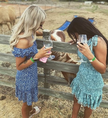 Avery Trail sex model photos