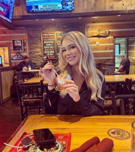 Avery Trail model exclusive galleries