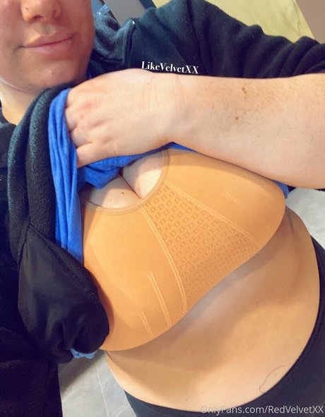 redvelvetxx nudes pornstar pic