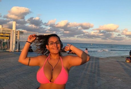 Sheena St Joseph star sexy image