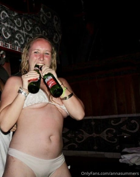 annanicolefree star high quality photos