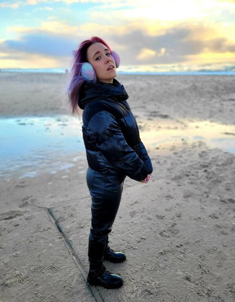 enicat nice actress images