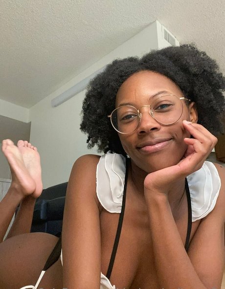 blackandyellownsfw pornstar top pic