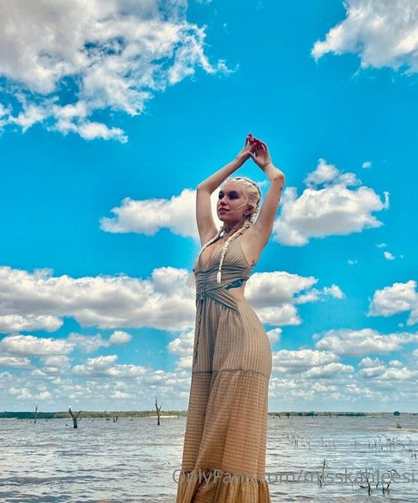 misskahleesi star art archive