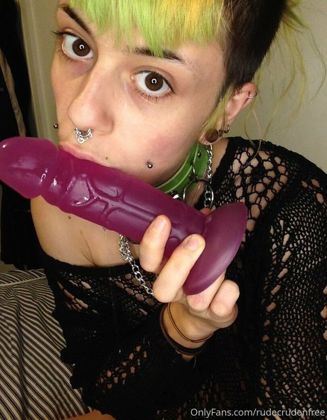 rudecrudenfree star top img