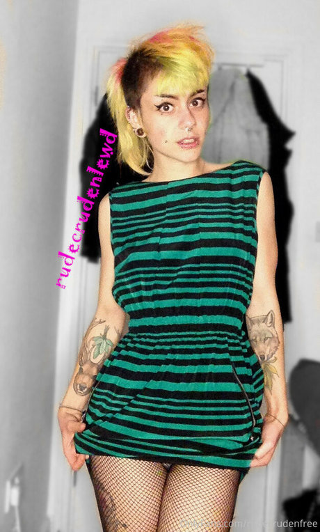 rudecrudenfree star nice photo