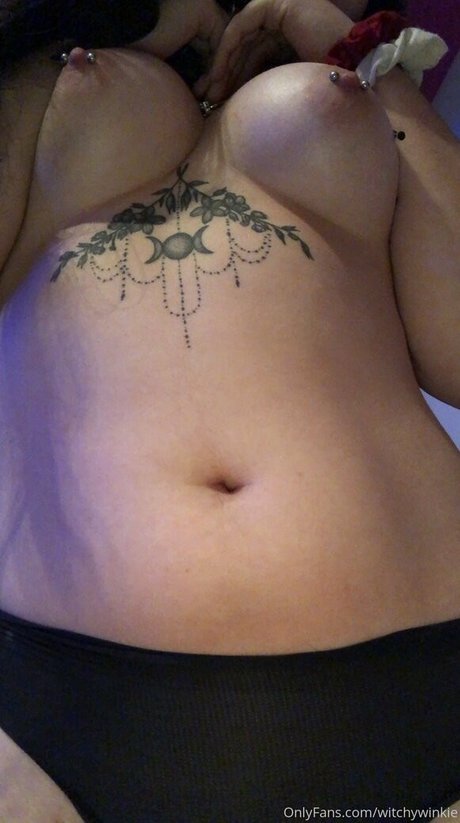 witchywinkie star top img