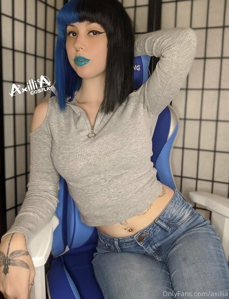 axillia Profile pic