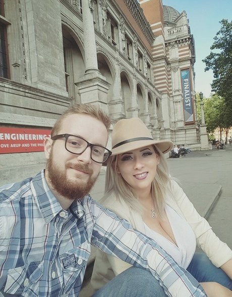 Stephanie Fox pornographic model pictures