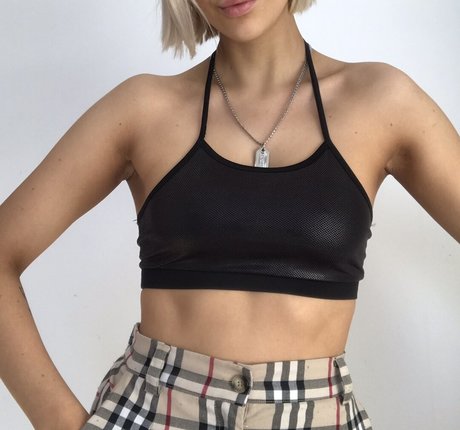 Alice Copeland pretty actress pics