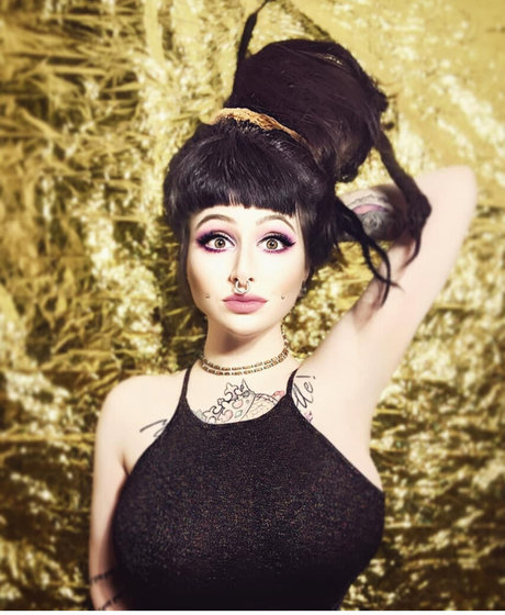 Zainab top actress pictures