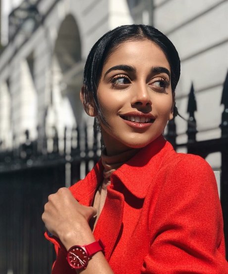 Banita Sandhu art model gallery