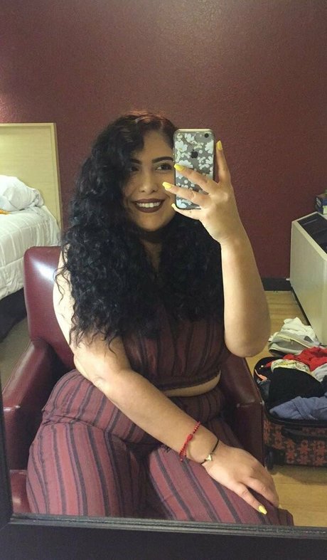 Lightnesss hd pornstar pic