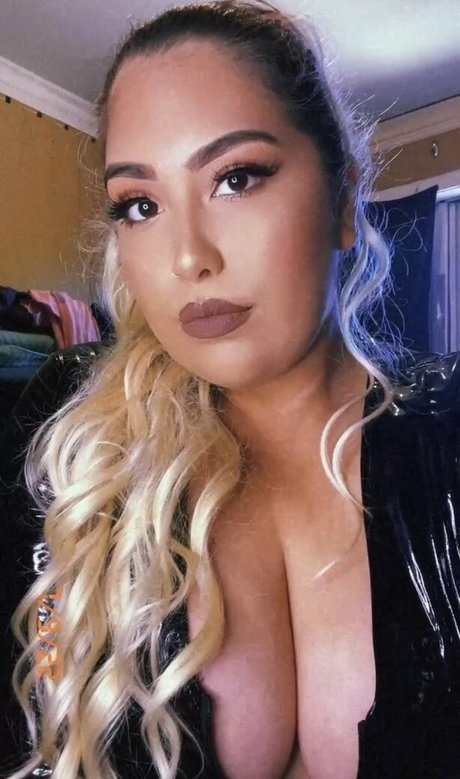 Lightnesss hot star gallery