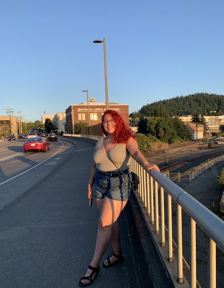 Lightnesss hot pornstar picture