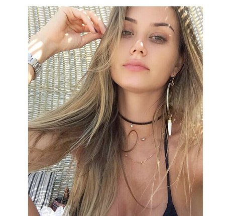 Talita Correa star sexy img