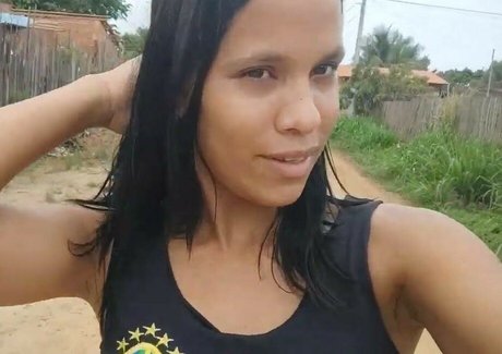 Kelly Muniz hd model image