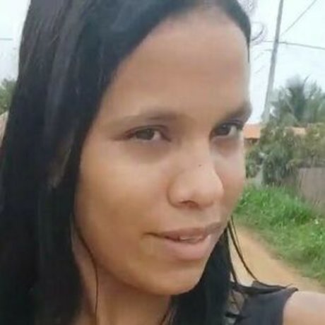 Kelly Muniz beautiful model pic