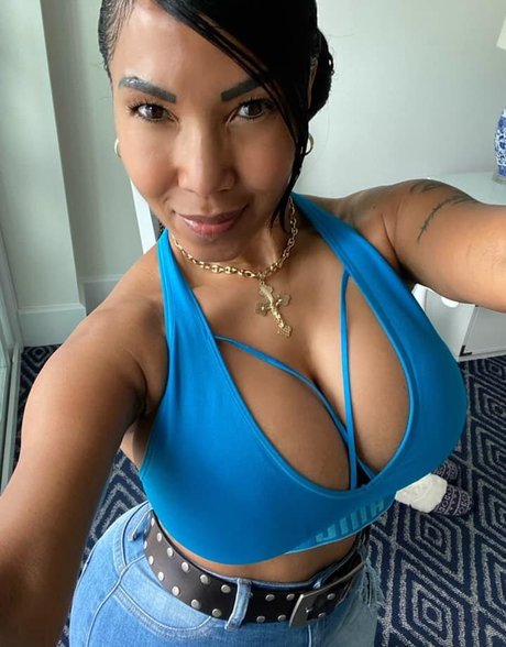 Odalys Borrero hd star img