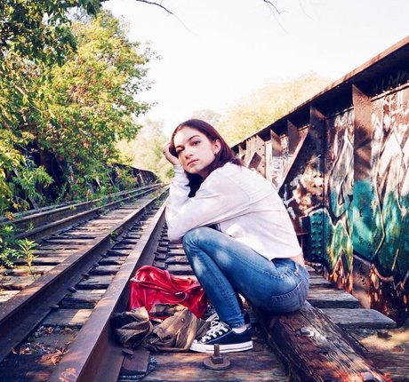 Sydney Meyer pretty actress archive