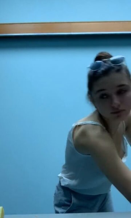 elleonora royal star sex image