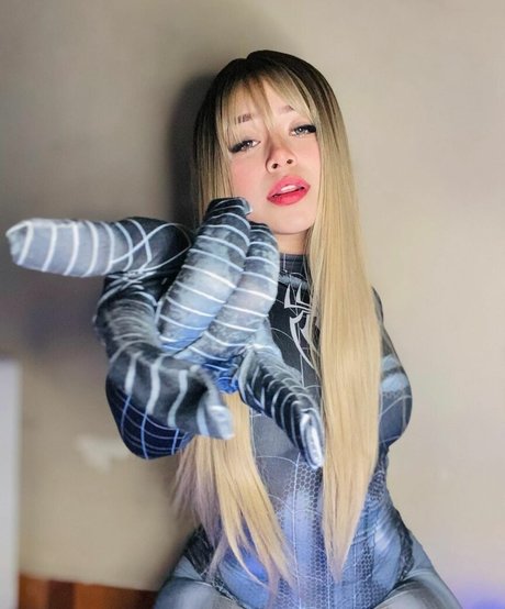 lakikis666 exclusive model img