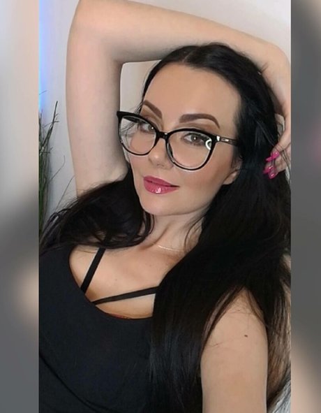 Kate Lullaby nude actress image