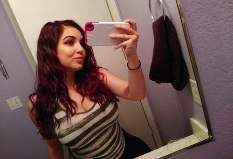 drearoseee pretty model pic