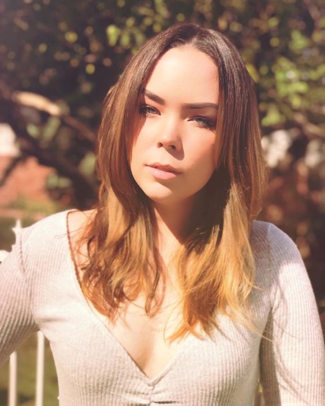 Suzy Berhow star high quality pic