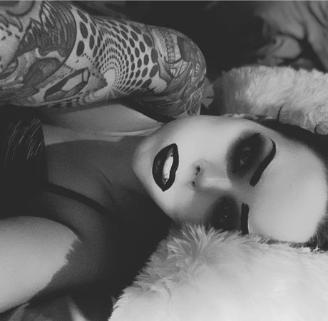 Suzy Berhow model pictures