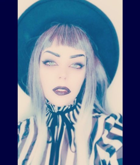 Suzy Berhow top star img