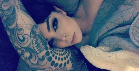 Suzy Berhow art model archive