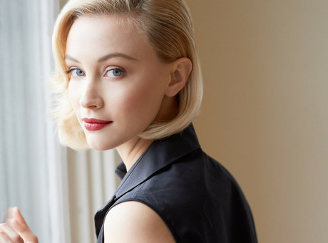 Sarah Gadon free actress pictures