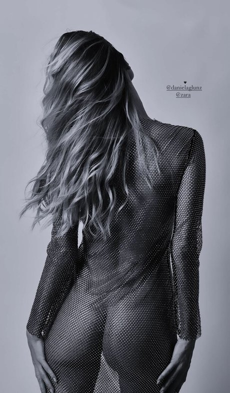 Swalina high quality model picture