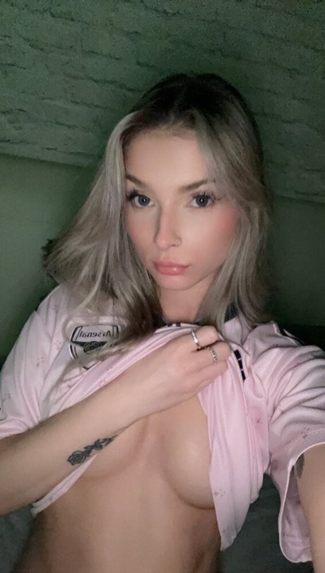 carlzplayz high quality model gallery