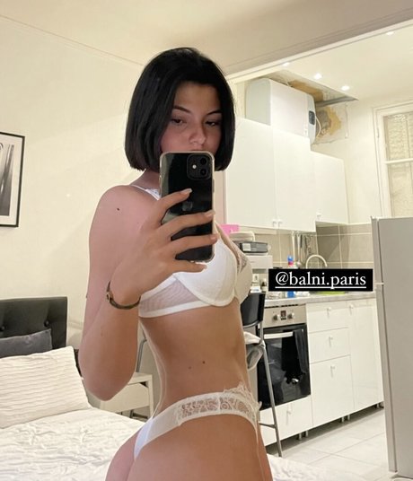 Thbnlaure pornstar perfect image