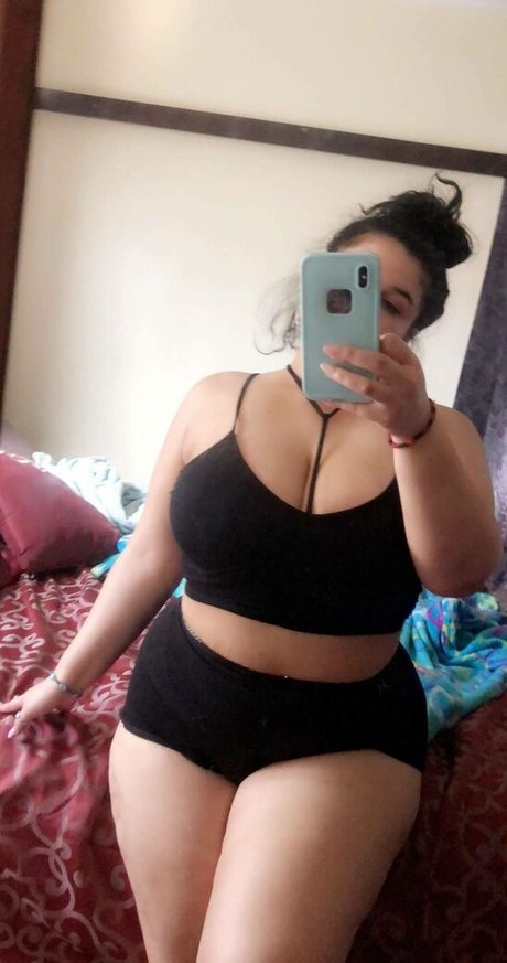 Leishla Gomez pretty model archive