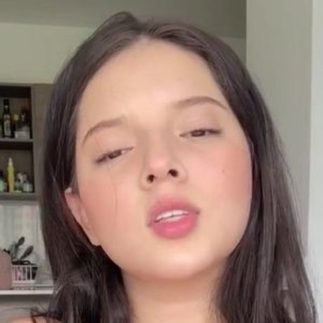 Carolina Bell star hot pic