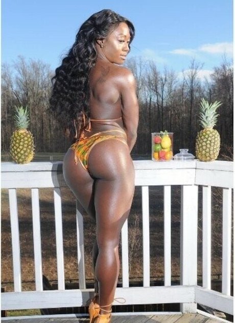 Iamnayfit beautiful pornstar pics